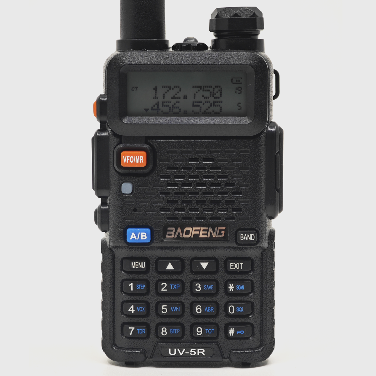 HOSSZÚ HATÓTÁVOLSÁGÚ DIGITÁLIS ADÓ-VEVŐ UV-5R