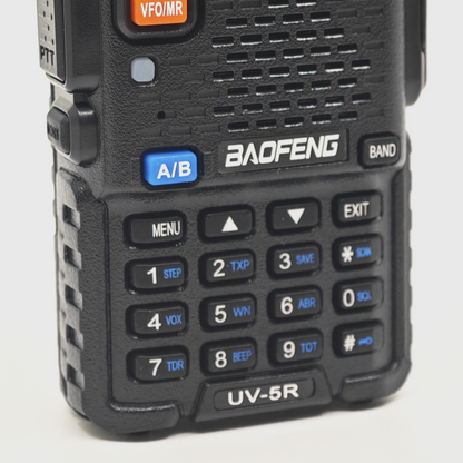 HOSSZÚ HATÓTÁVOLSÁGÚ DIGITÁLIS ADÓ-VEVŐ UV-5R