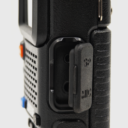 HOSSZÚ HATÓTÁVOLSÁGÚ DIGITÁLIS ADÓ-VEVŐ UV-5R